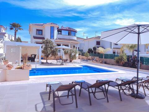 Fantastic Family Villa in La Marina