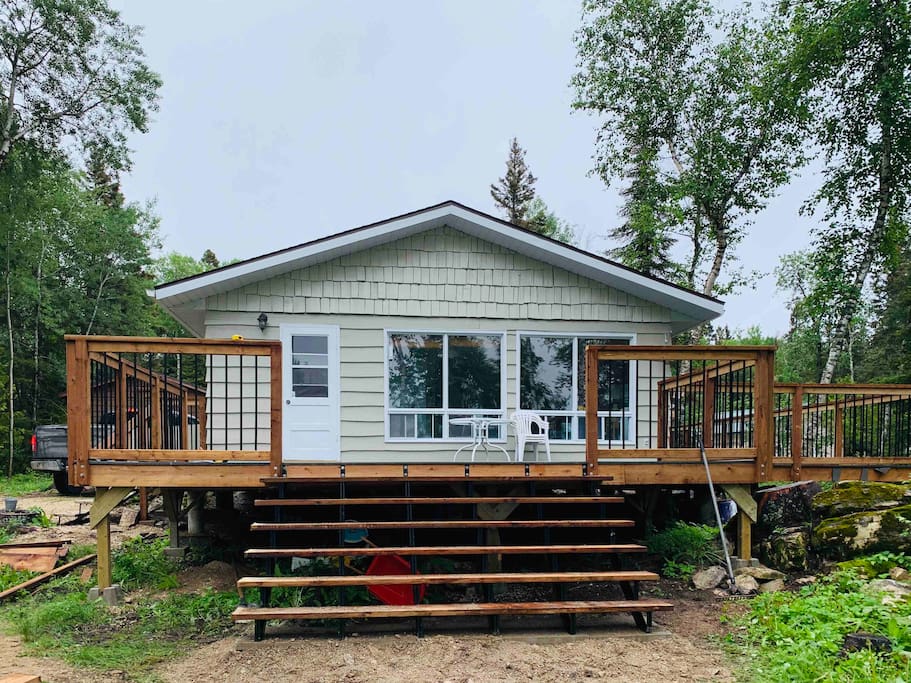 Lakefront cabin Rocky Lake Eastshore Cottages for Rent in Wanless