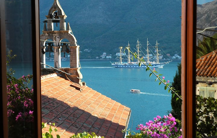 Stylish Perast Flat With Magical  View