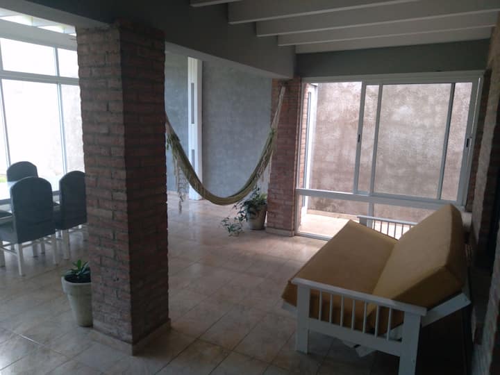 Casa Familiar En Buen Estado, Excelente Atención - San Juan, Argentina