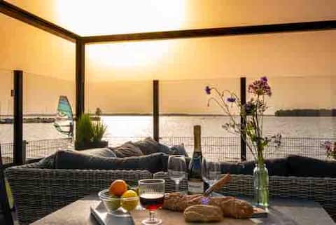 Top performing Airbnb: Luxury Cube Meerblick am Veluwemeer - Meer Strand in Verspreide Huizen Zuiderzeeland Nunspeet