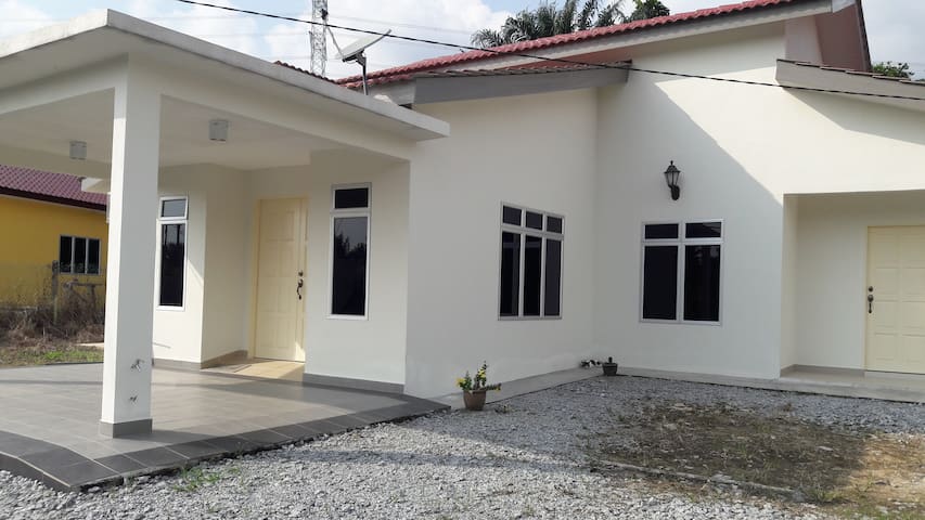 1+1 House with Malaysian village experience