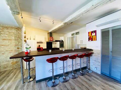 Saint Estève authentic house and assured charm
