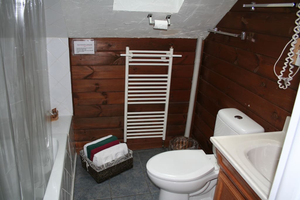 Bath/shower
