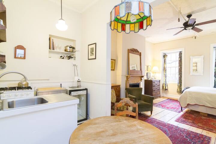 2, 3 or 4 Floors, Heart of Greenwich Village gallery image 4