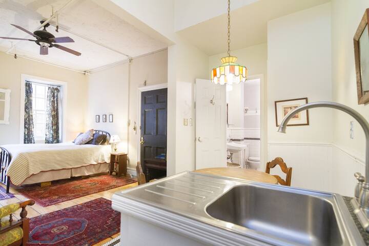 2, 3 or 4 Floors, Heart of Greenwich Village gallery image 5