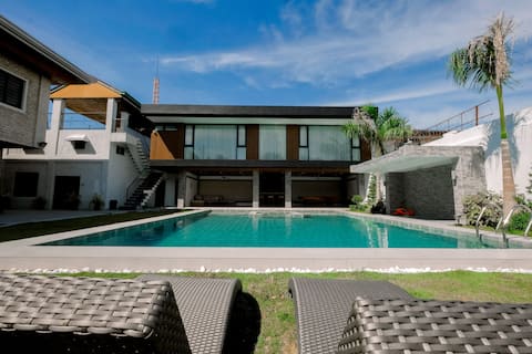 Vacation Home within the Metro for up to 24pax