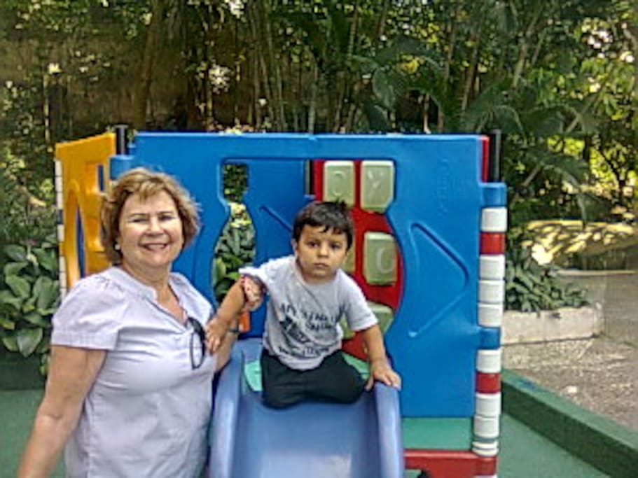Grande play com mata