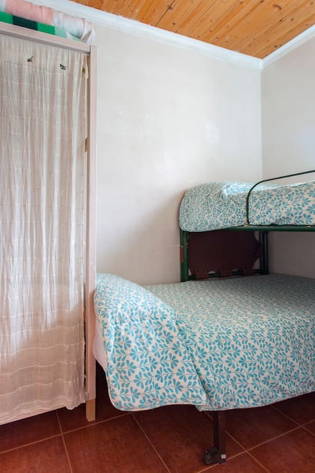 habitacion con literas