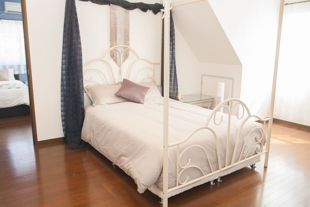 Bedroom
寝室