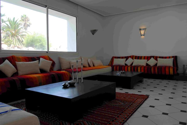 Magnifique Villa Sur Mer, Idéale Grande Famille - Sjirat