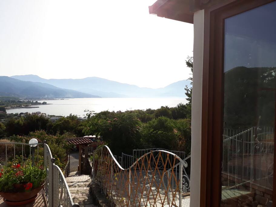 Vista dall'ingresso dell'appartamento dello splendido Golfo di Policastro