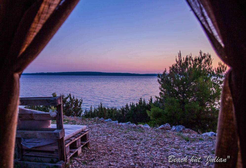 Beach Hut Julian - Seaview