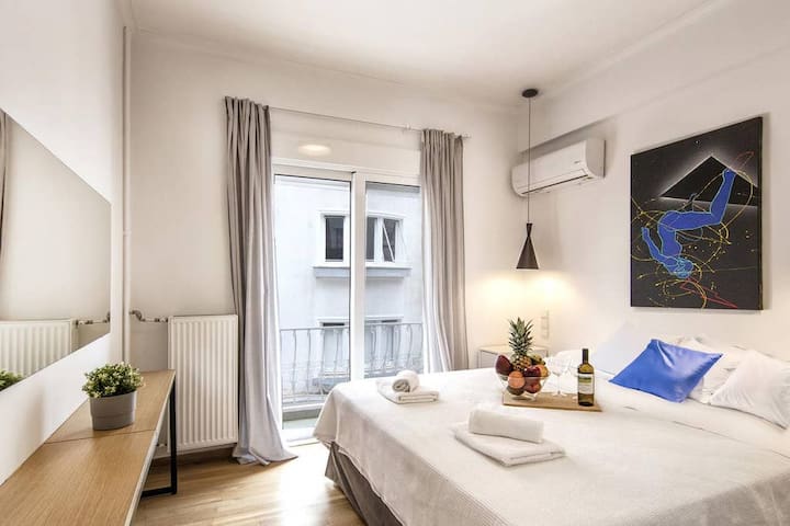 Kolonaki Square Executive Apartment gallery image 4