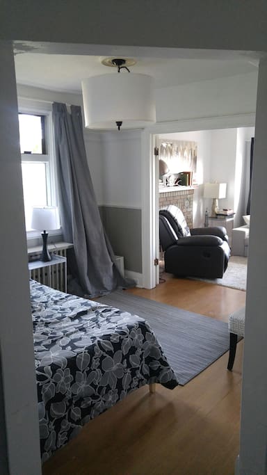 Bright and open living area with extra single daybed (small table to come)