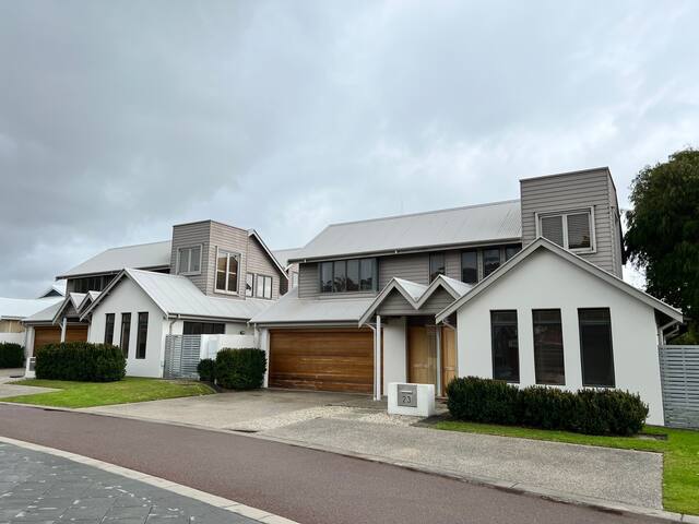 Middleton Beach Luxury Apt 23