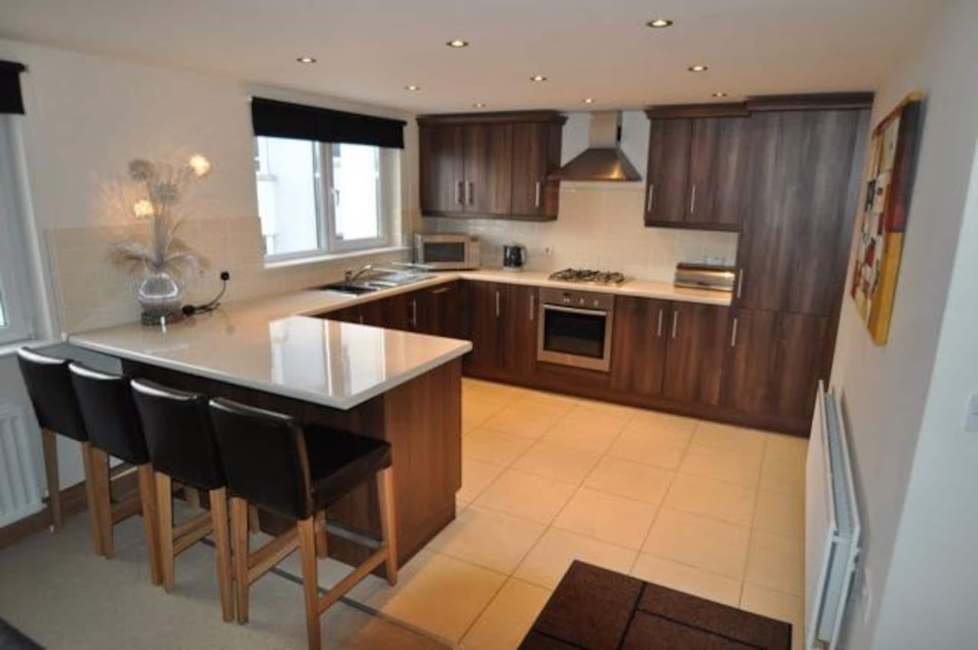 14 Peninsula Apartment, modern & central. — photo 4