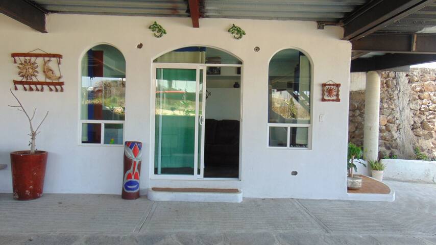 Casa Olas - 2 room beach house - pool & jacuzzi