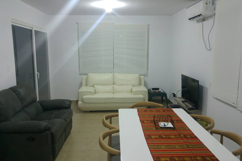 Sala comedor con Aire Acondicionado