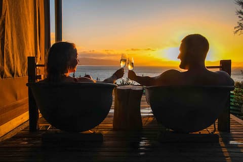 Drift Into Spring - Sunset/Ocean View + baths