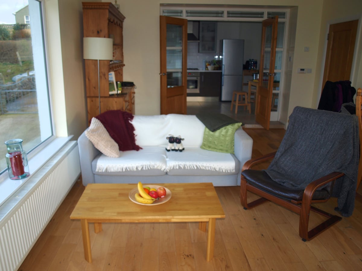 The Lookout - The Sunset Room for 3 people