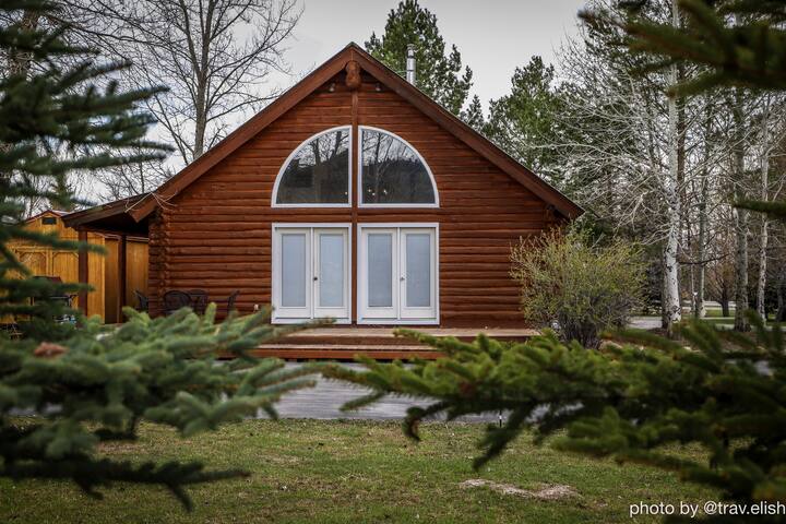 Rustic Paradise - Tetons, Yellowstone, Targhee