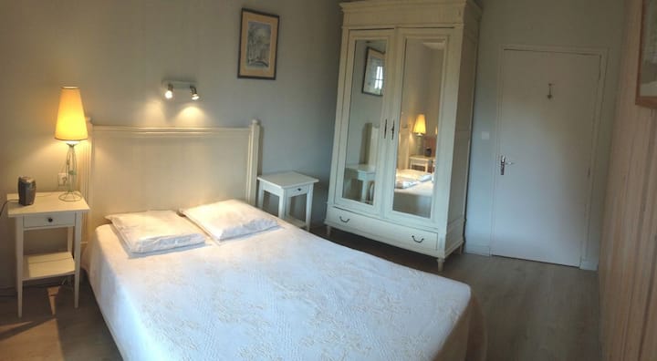HABITACIÓN n.º1 - DORMITORIO n.º1
