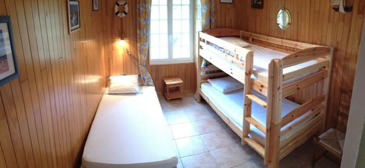 HABITACIÓN n.º3 - BEDROOM n°3