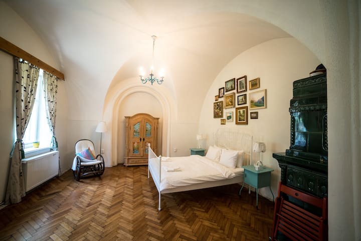 Painter’s Apartment in the Old Town