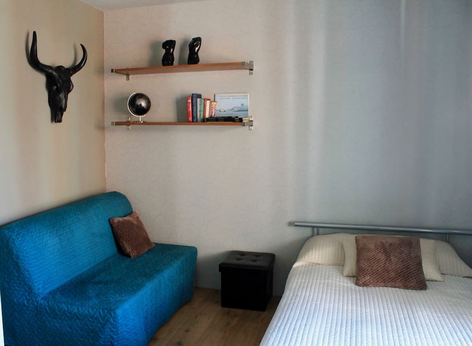 The same room, with sofa bed for 2 persons :)