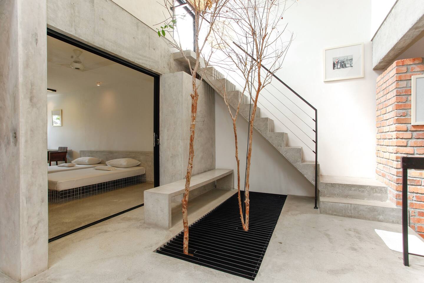 5 B/R Brickhouse With Rooftop in KL