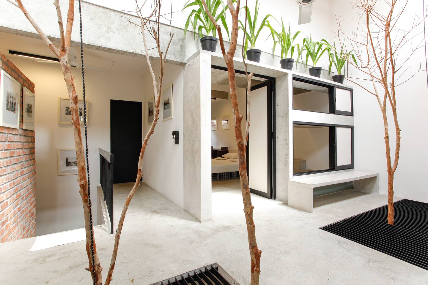 5 B/R Brickhouse With Rooftop in KL
