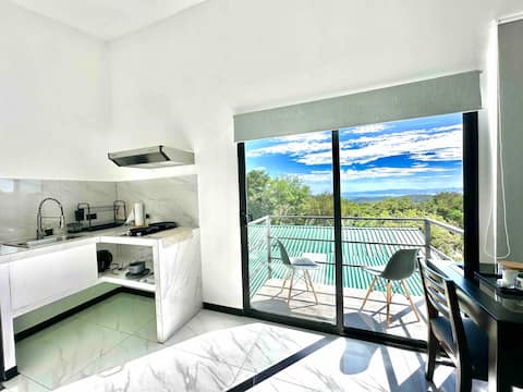 Bright and comfortable Apartment in Monteverde.