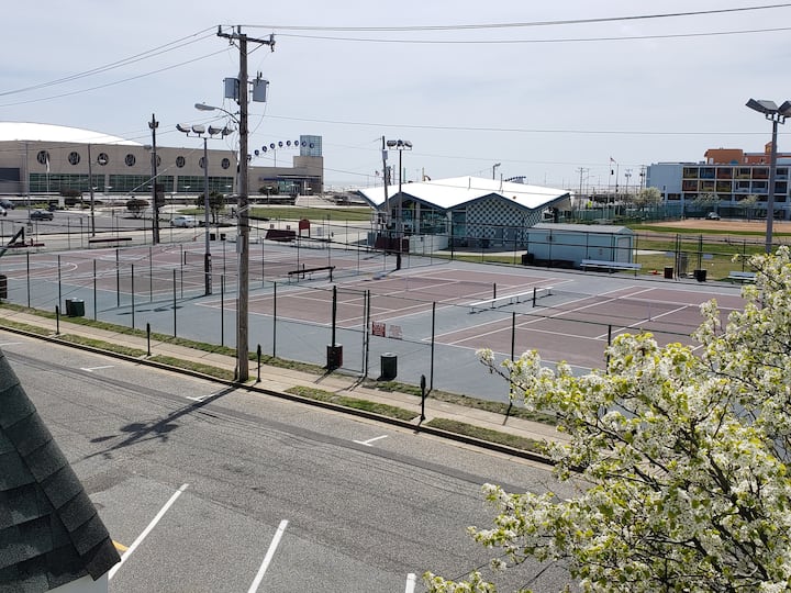 Beach Waves Escape! Convention Center! Fox Park! - Wildwood Crest, NJ