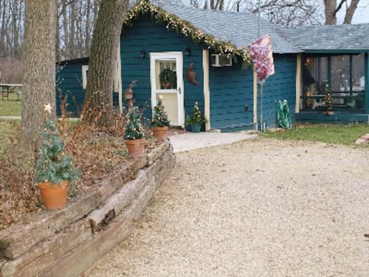 On Rock River/Lake Koshkonong Area Cabins for Rent in Edgerton