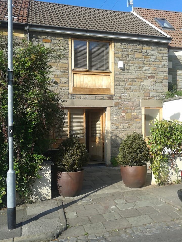 Bristol Vacation Rentals & Homes England, United Kingdom Airbnb