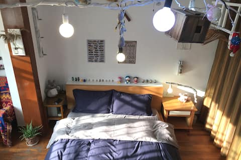 普陀区中山北路距离华师大541米，环球港、地铁3号4号13号516米，华东政法大学1.6公里