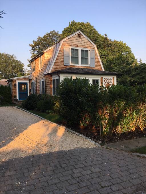 Pristine Southampton village house on lovely tree lined street