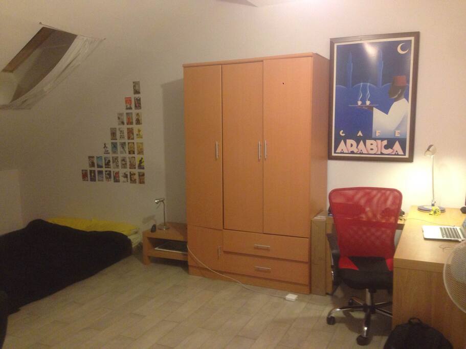 Clean, tidy, privet and large living room at the 2nd floor.