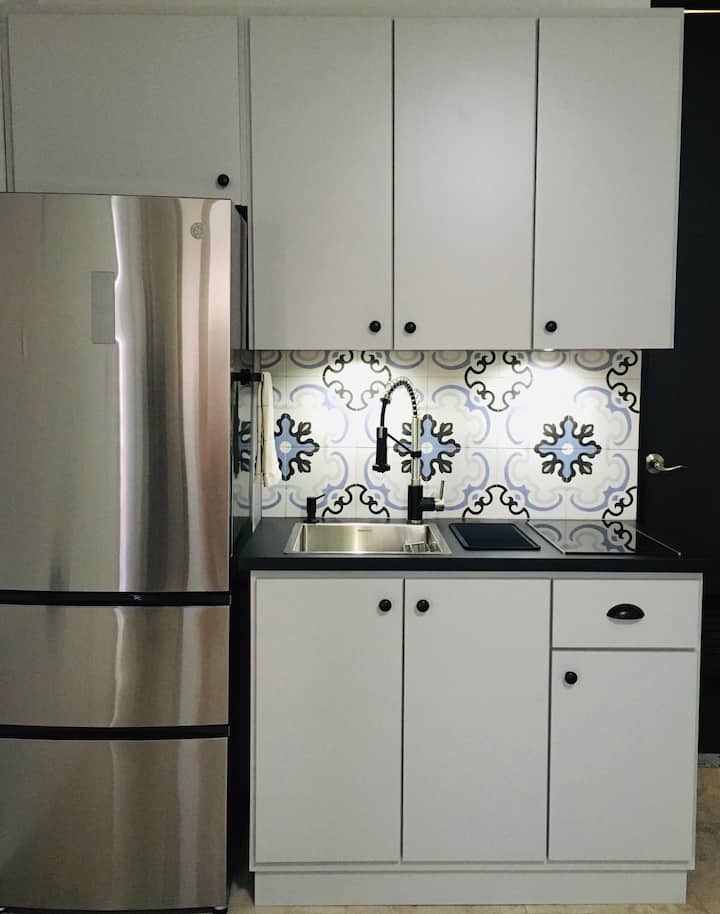 Cozy Modern Studio, Centrally Located, Free Wi-fi - Dorado