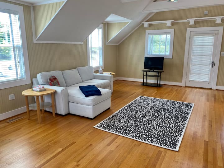 Sunny Guesthouse Steps From Towson! - Loch Raven Reservoir, MD
