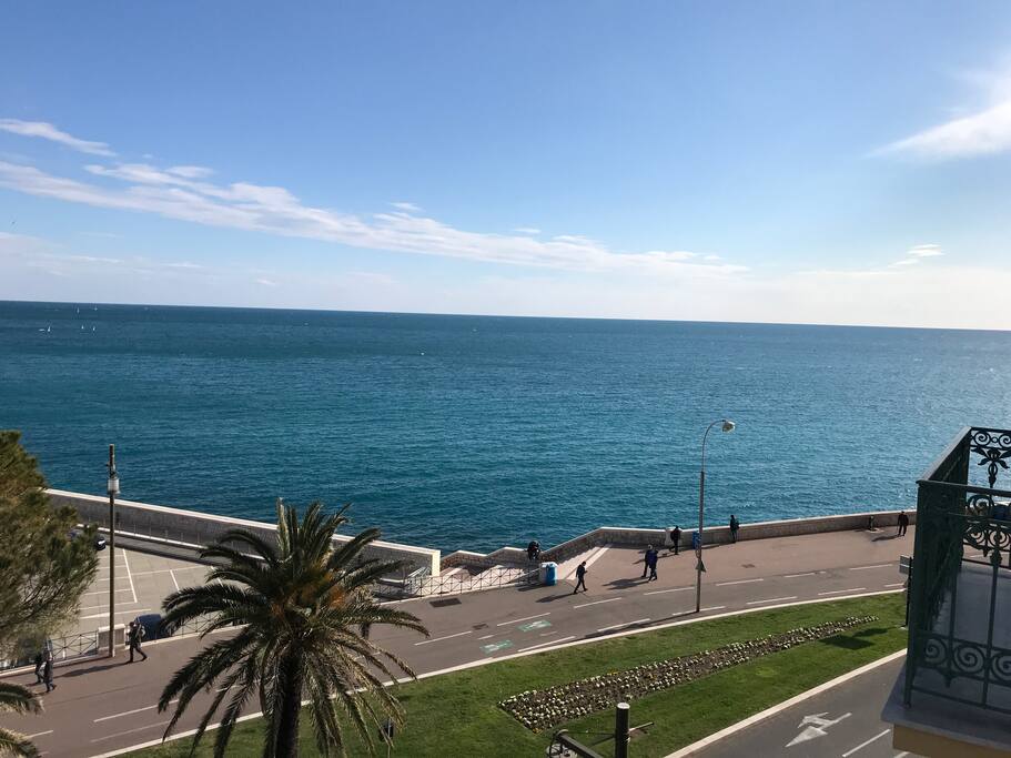 Vue imprenable sur la mer