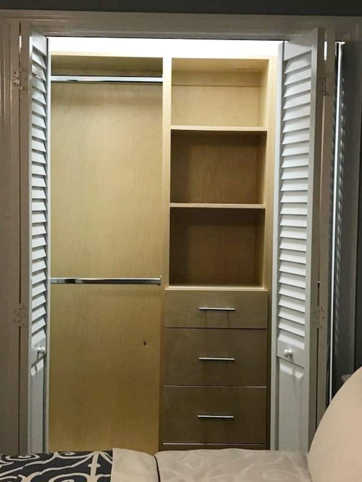 主卧壁橱 