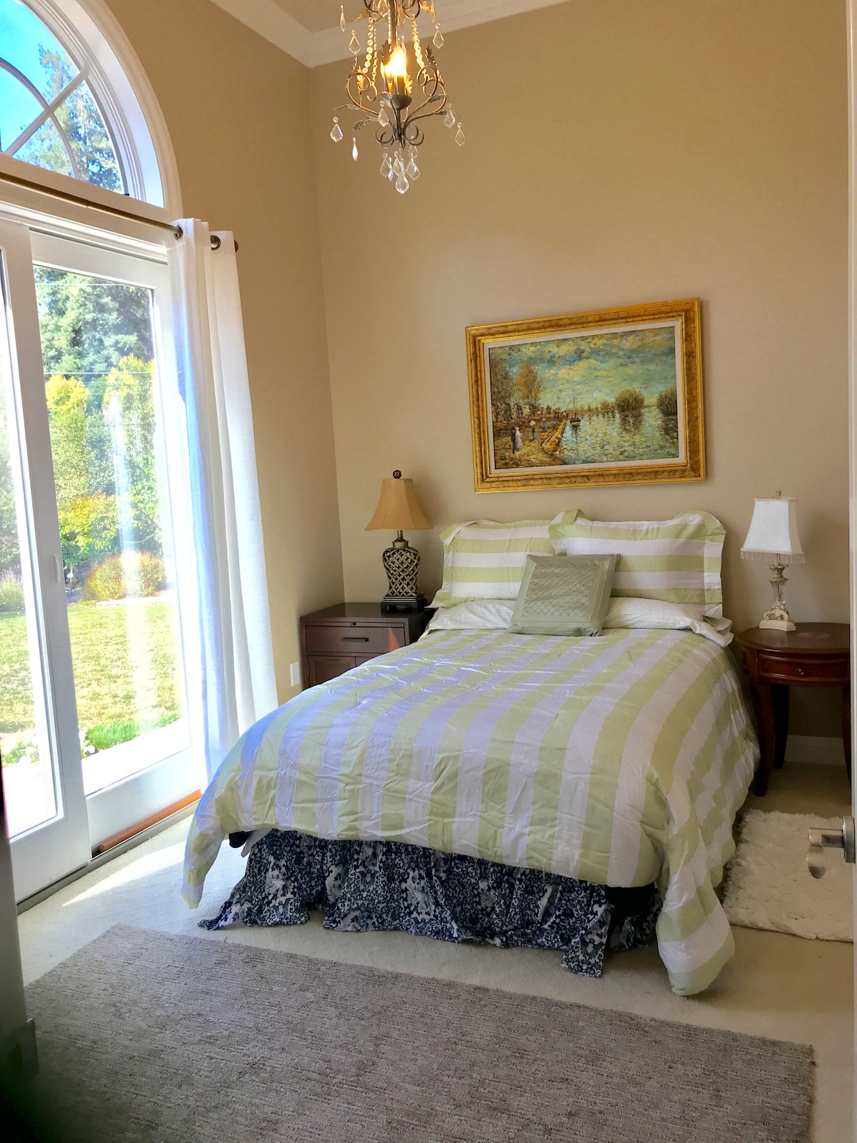 Chumba cha kulala cha ukubwa kamili 