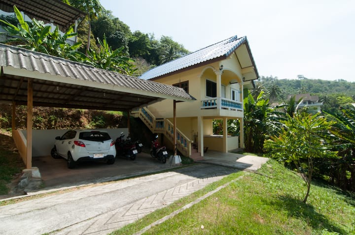 Pretty House In The Green - Kata Beach