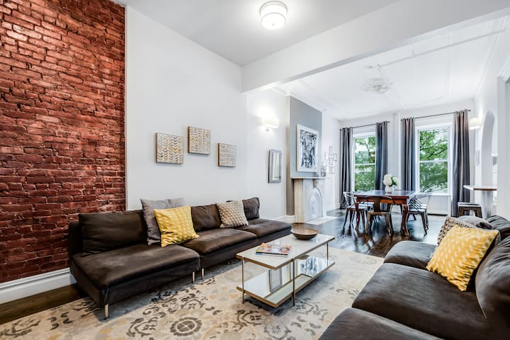 Lux 4 Bedroom Midtown Townhouse- Location Location