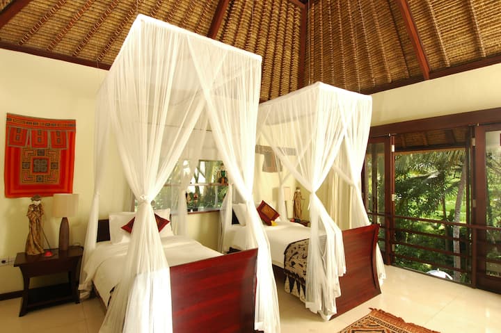 غرفة النوم العلوية في تيمبل بافيليون