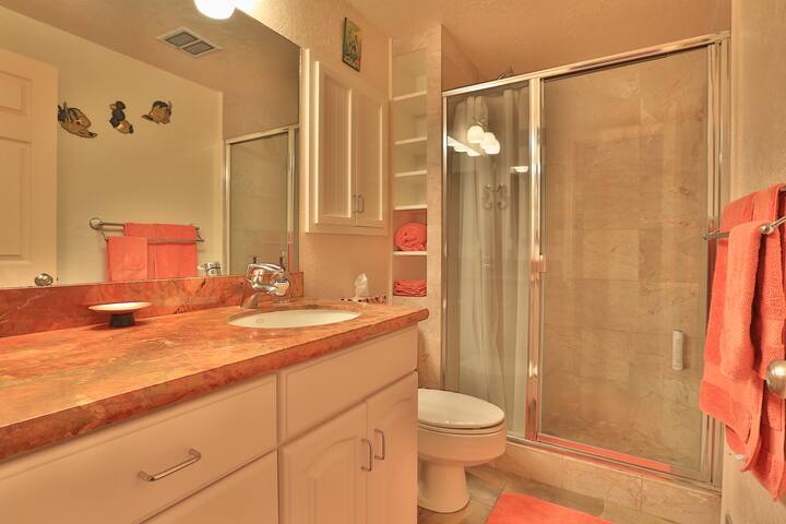 Tranquil Kihei 2 Bedroom Condo