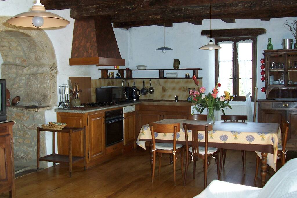 pièce à vivre côté cuisine