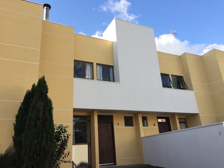 Sobrado in a condominium next to the parks. Townhouses for Rent in